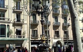 Hostal Capitol Ramblas Barcellona 2*